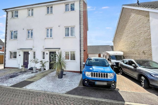 Hedge Sparrow Road, Stowmarket, IP14 4 bed semi