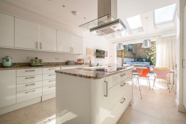 4 bedroom terraced house for sale