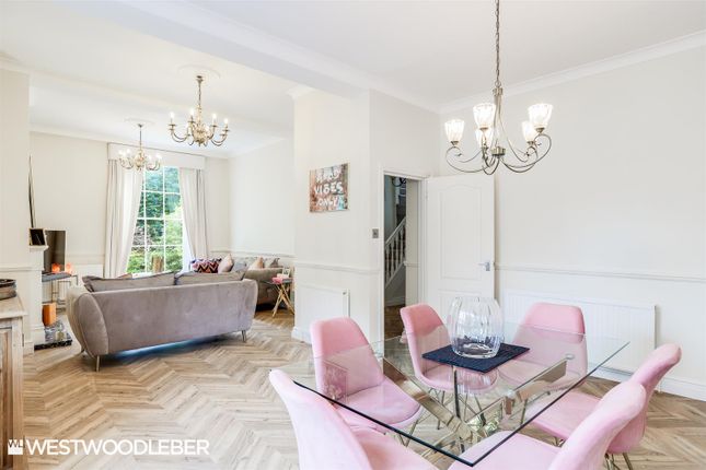 High Road, Broxbourne EN10 2 bed flat for sale