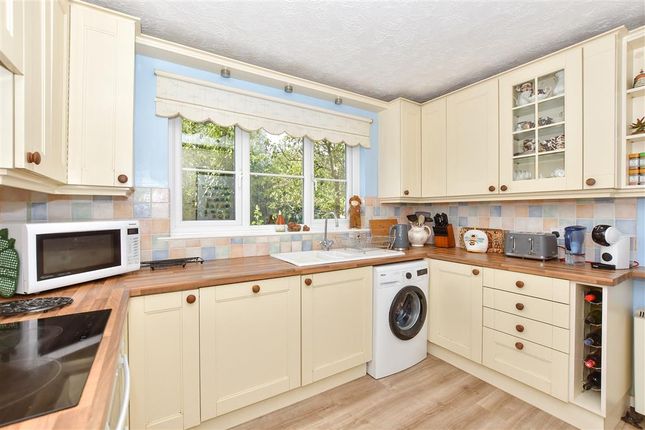 Heath Road, Appledore, Ashford, Kent 4 bed detached house for sale