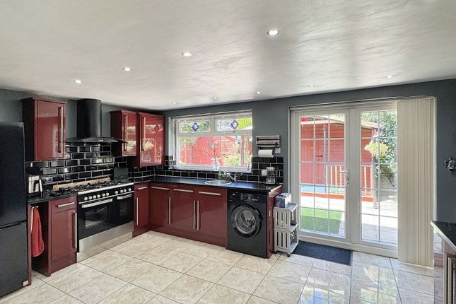2 bedroom semi-detached bungalow for sale
