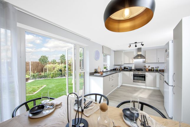 4 bed detached house