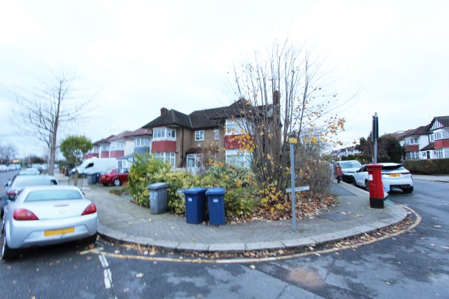 3 bed semi-detached house