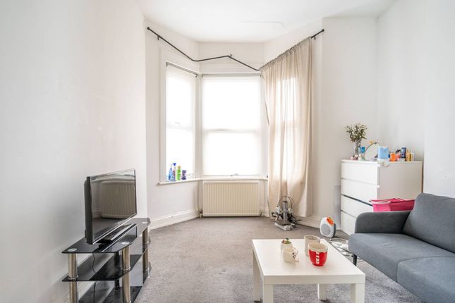 Clova Road, Forest Gate, London, E7 2 bed flat for sale