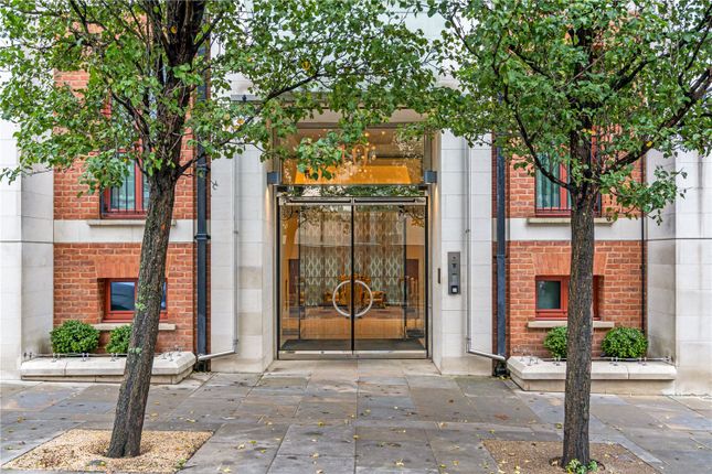 Lancelot Place, SW7 2 bed apartment for sale
