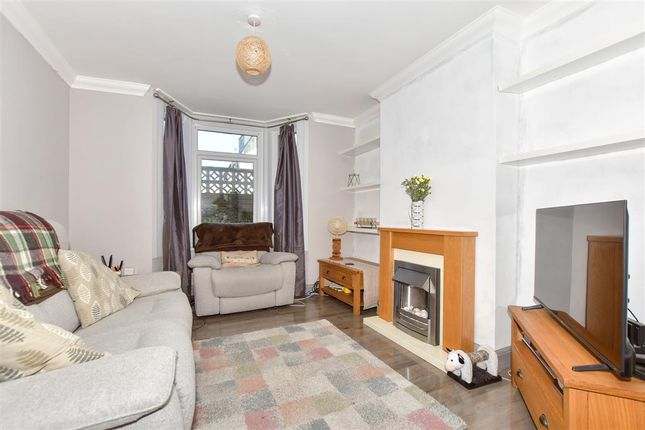 4 bed end terrace house
