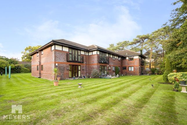 429 Ringwood Road, Ferndown BH22 2 bed apartment for sale
