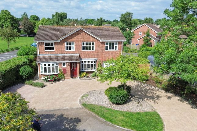 6 bedroom detached house for sale