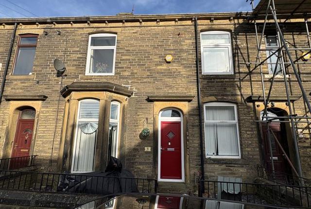 Briggs Villas, Queensbury, Bradford 3 bed terraced house for sale