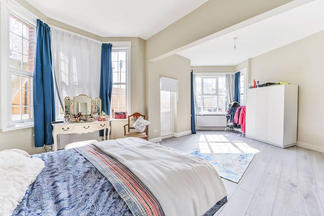 Coombe Road, Croydon, CR0 3 bed detached house for sale