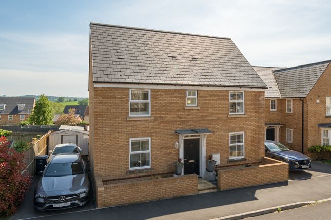 Great Mead, Yeovil, Somerset, BA21 3 bed detached house for sale
