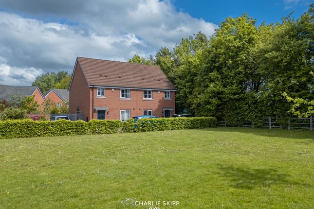 3 bed semi-detached house