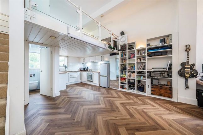 Old Kent Road, London SE1 1 bed flat for sale