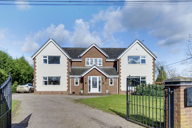 4 bed detached house