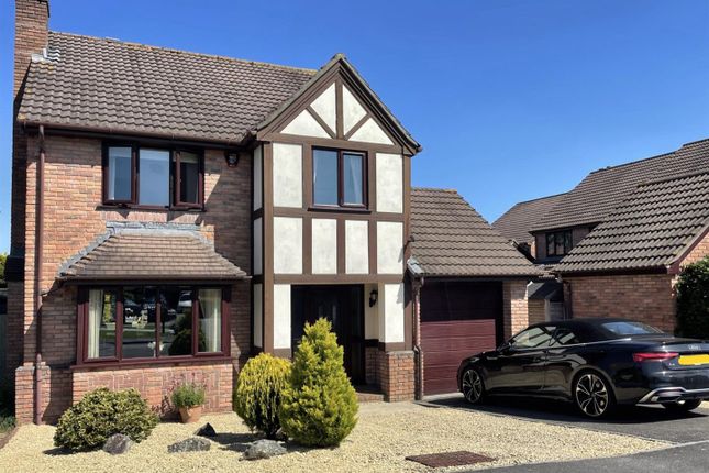 4 bed detached house