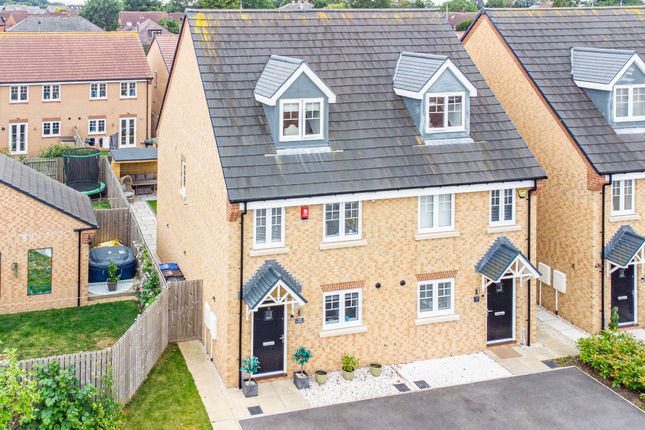 3 bedroom semi-detached house for sale