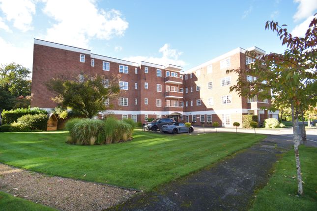 Bulstrode Court, Gerrards Cross... 2 bed apartment for sale