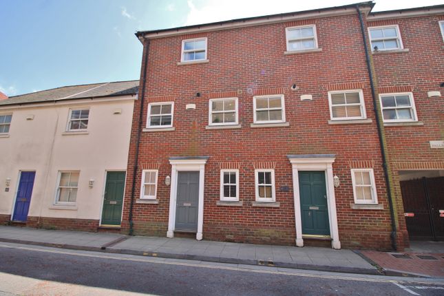 2 bedroom town house for sale