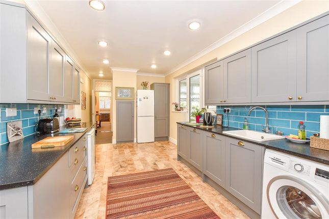 3 bed detached bungalow
