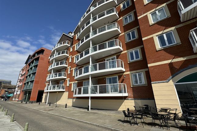 Neptune Square, Ipswich IP4 2 bed apartment for sale