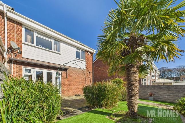 4 bedroom end of terrace house for sale