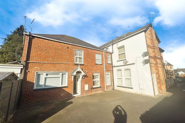 2 bed flat