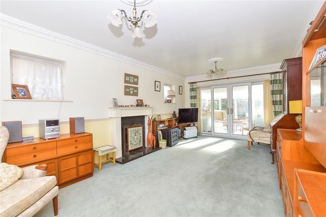 3 bed detached house
