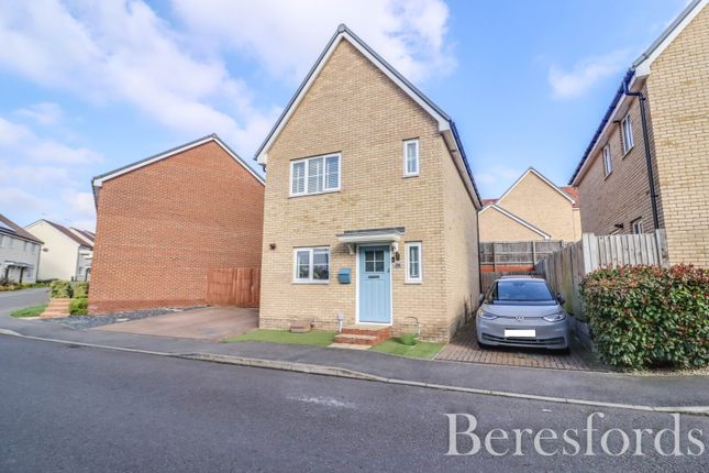 Bamboo Crescent, Braintree, CM7 3 bed detached house for sale