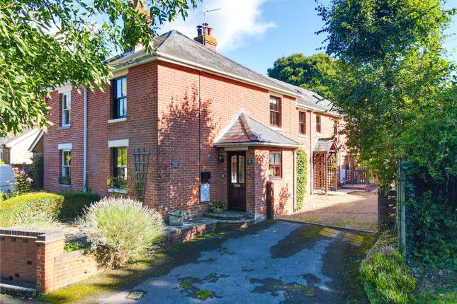 Cull Lane, New Milton, Hampshire, BH25 3 bed semi