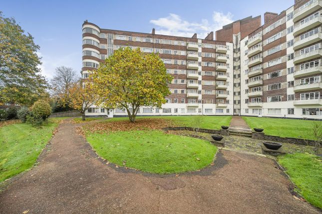 Hornsey Lane, Highgate, London, N6 2 bed flat for sale