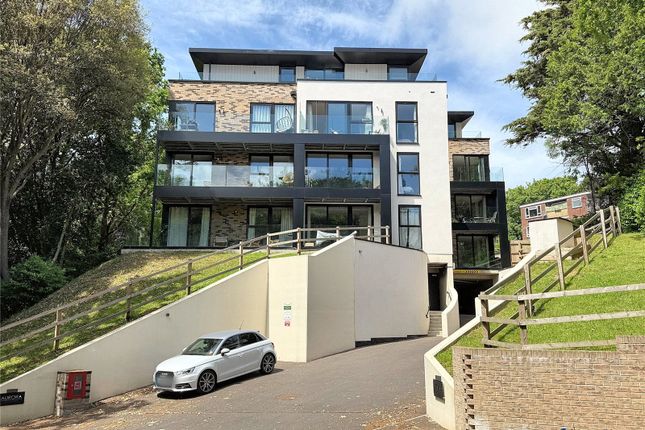 North Road, Poole, Dorset, BH14 2 bed apartment for sale
