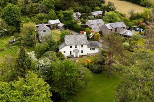 4 bed detached house