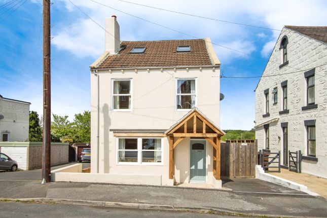 4 bed detached house