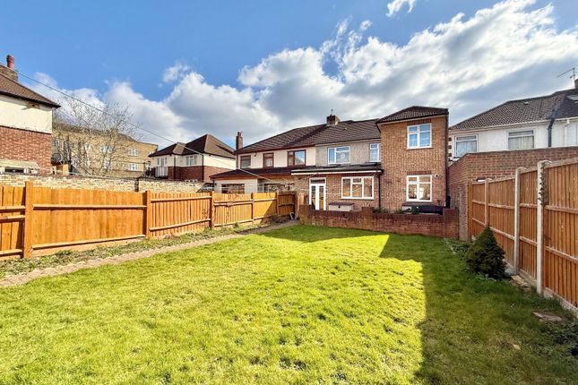 5 bedroom semi-detached house for sale