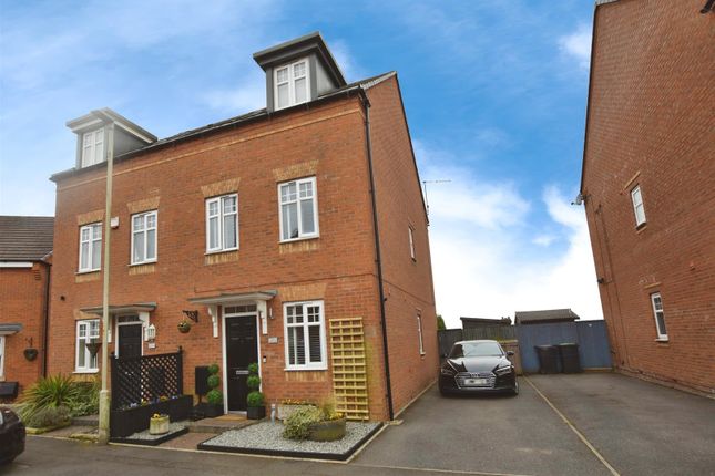 3 bedroom semi-detached house for sale