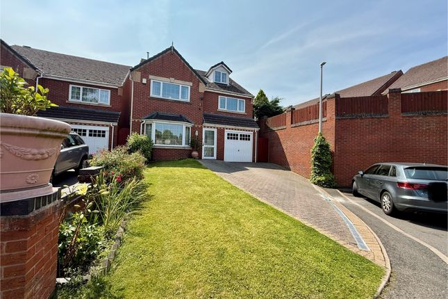 6 bed detached house