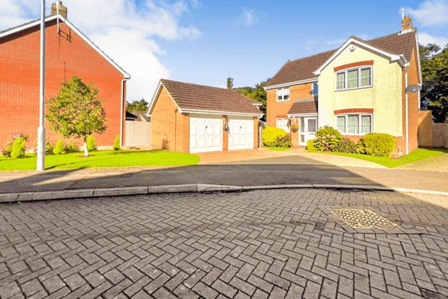 4 bed detached house