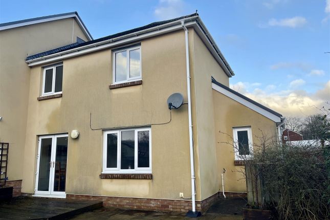 Fforest Fach, Tycroes, Ammanford 3 bed semi