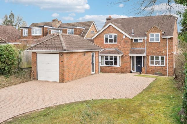4 bed detached house