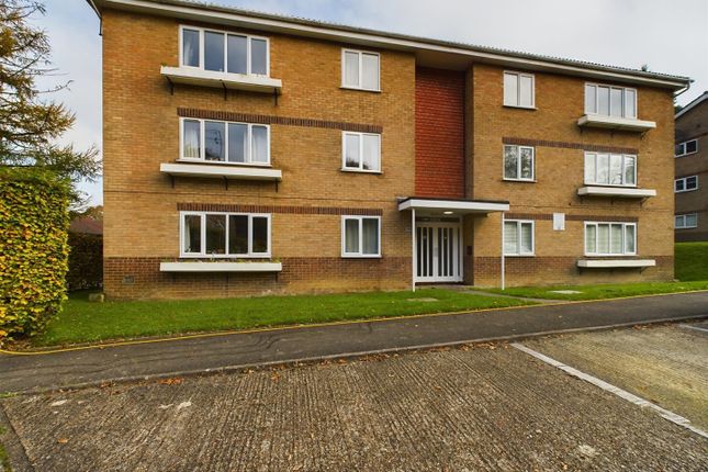 Balcombe Road, Crawley RH10 1 bed flat for sale