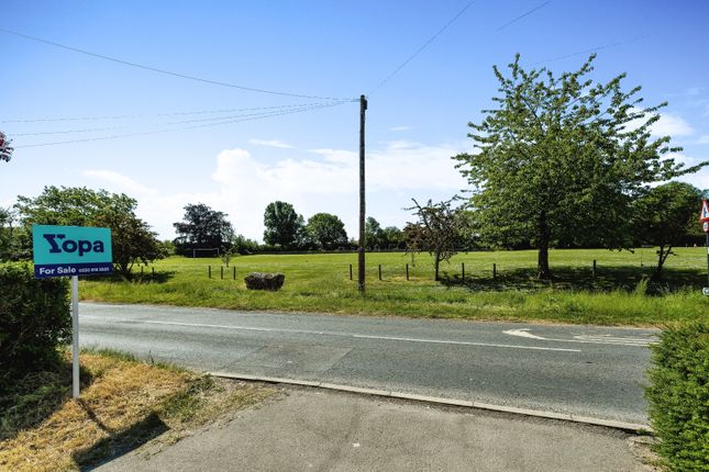 2 bedroom semi-detached bungalow for sale