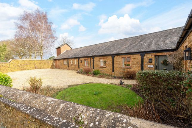 Overthorpe Banbury, Oxfordshire, OX17... 4 bed barn conversion for sale