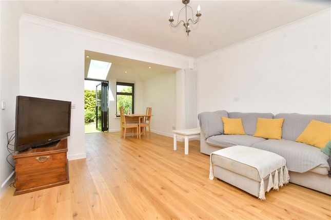 Sandes Place, Leatherhead, Surrey 2 bed semi