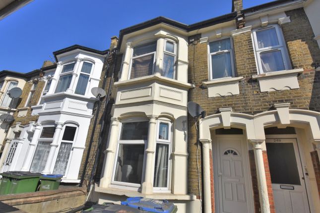 3 bed flat