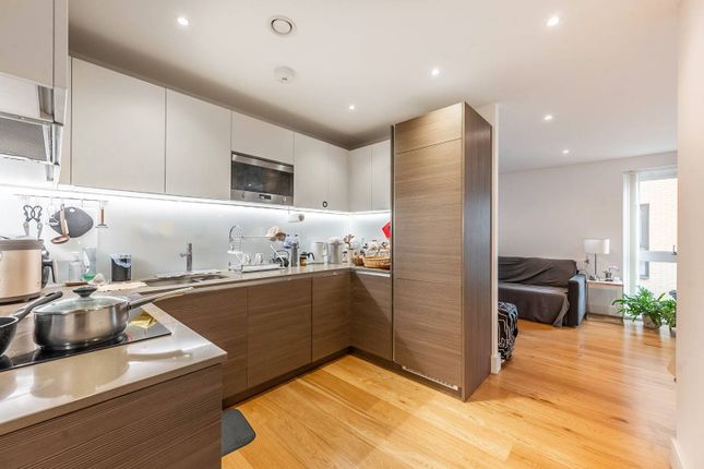 Grove Park, Colindale, London, NW9 2 bed flat for sale