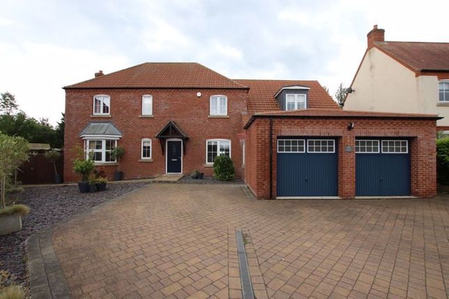 GOLF COURSE LANE, WALTHAM 4 bed detached house for sale