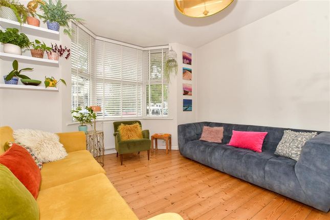 4 bedroom end of terrace house for sale