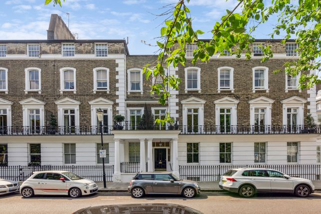 Onslow Square, South Kensington, London 3 bed flat for sale