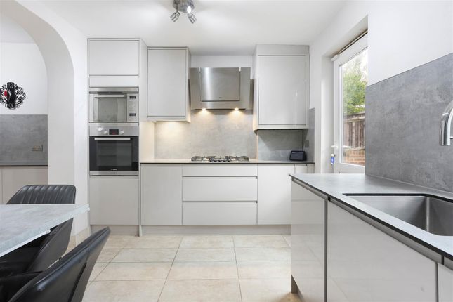 4 bedroom semi-detached house for sale