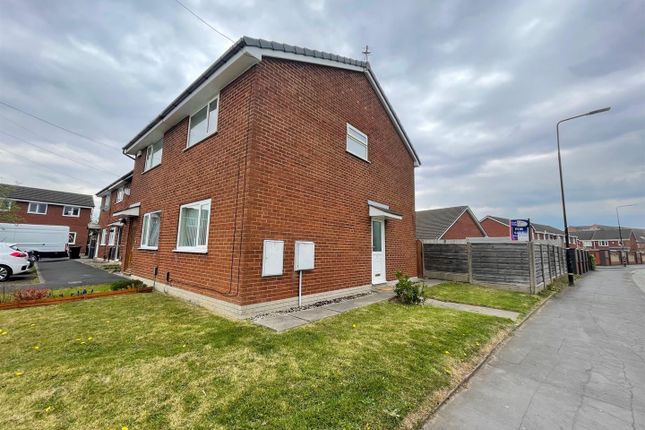 Marbury Close, Urmston, Manchester, M41 2 bed semi